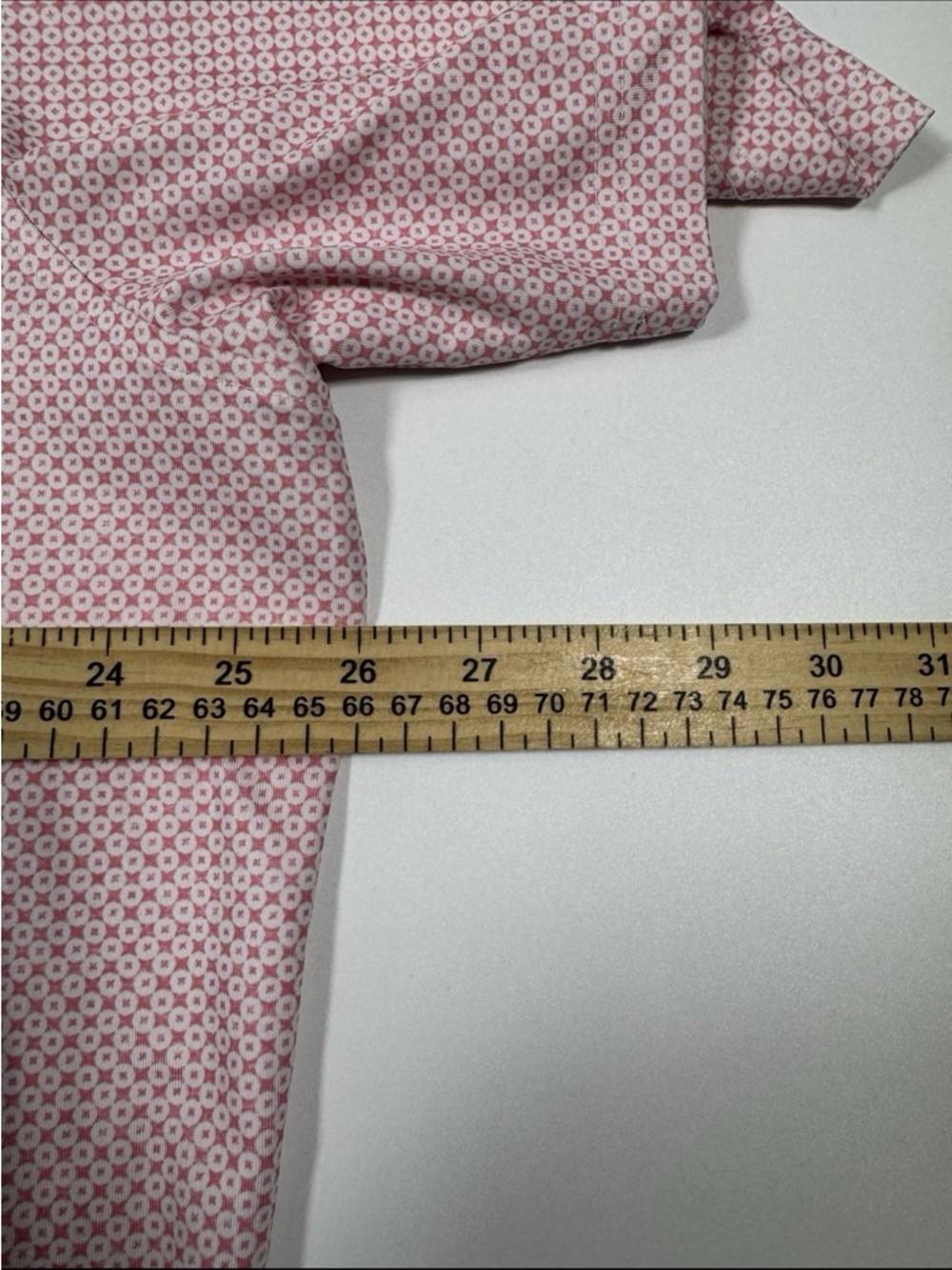 Johnnie-O Polo Shirt XL Pink Geo Print Valero Texas Open Golf Performance - Picture 5 of 8